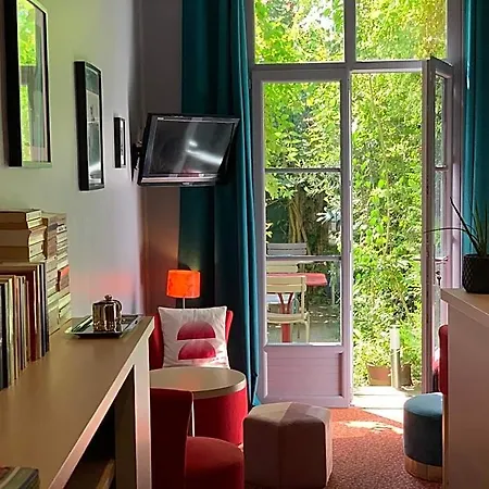 Mirabeau Hotel Tours