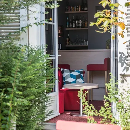 Mirabeau Hotel Tours