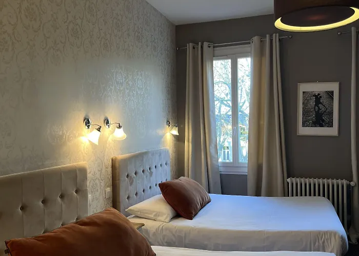 Mirabeau Hotel Tours